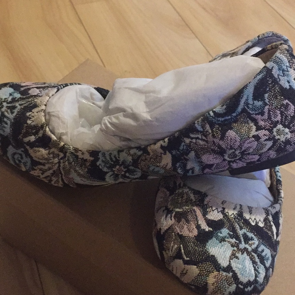 Flats - Picture 3 of 4